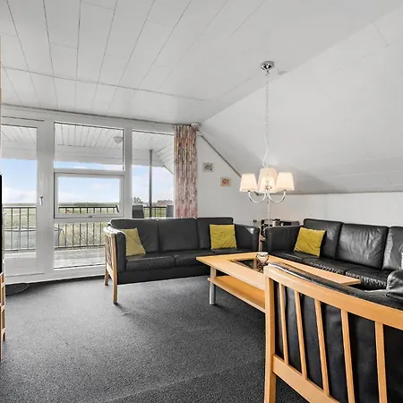Holiday home Beautiful In Ringkbing With 7 Bedrooms, Wifi And Private Swimming Pool Klegod