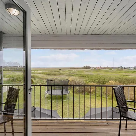 Beautiful In Ringkbing With 7 Bedrooms, Wifi And Private Swimming Pool Holiday home